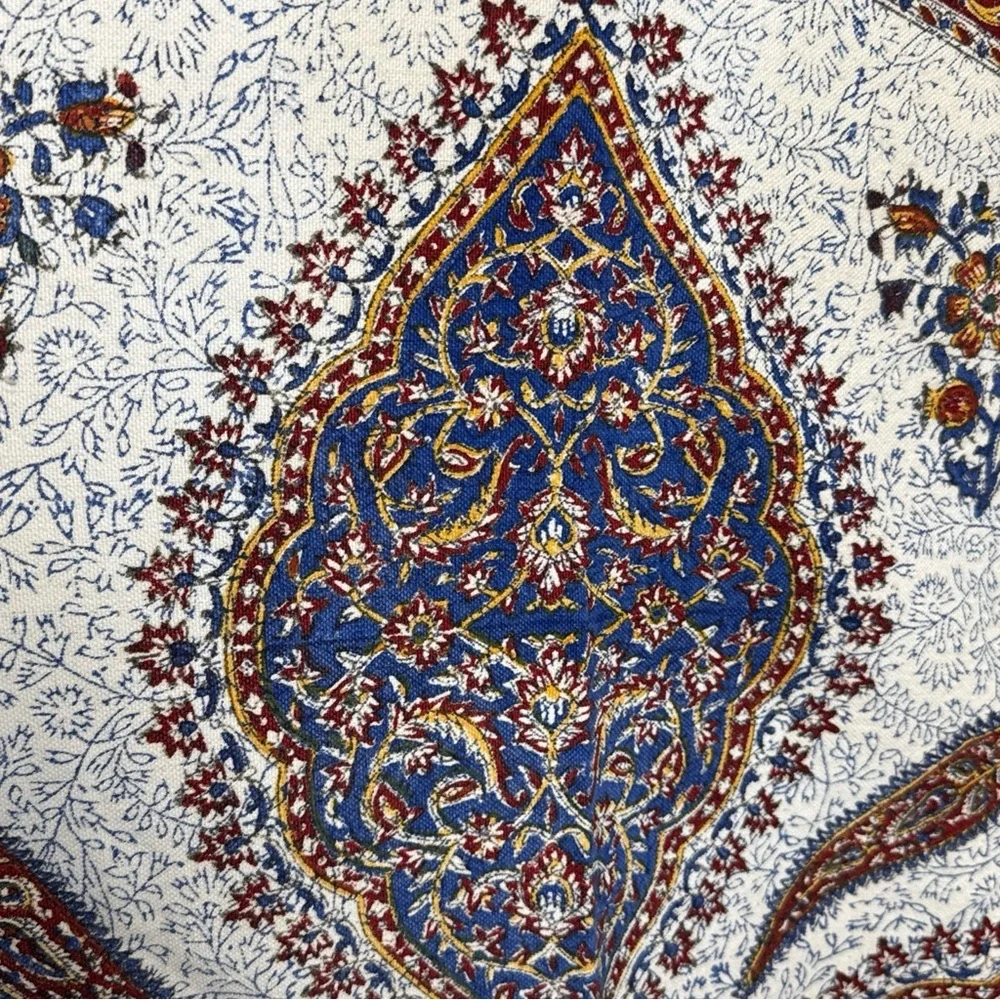 Vintage Round Tablecloth Isfahan Iran Hand Woven Paisley 45” Diameter Borkhar